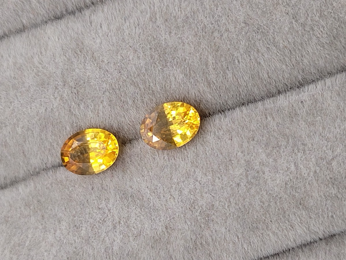 HR23 — 1.75 carat oval-cut yellow sapphire from Sri Lanka